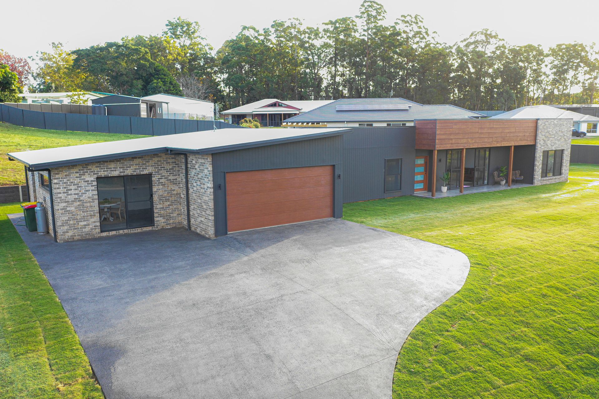 DUAL LIVING LIFESTYLE BLOCK!! NO EXPENSE SPARED